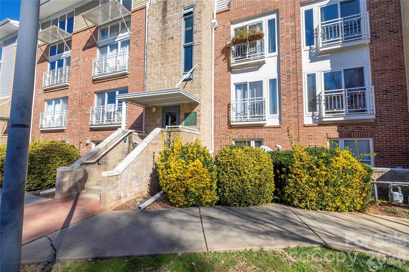 3953 Picasso Ct, Charlotte, NC 28205