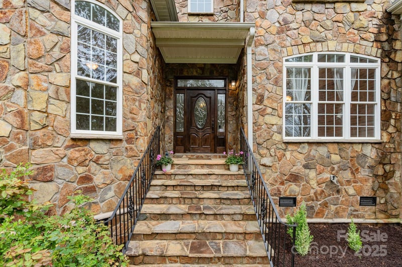 116 Whispering Cove Ct, Mooresville, NC 28117