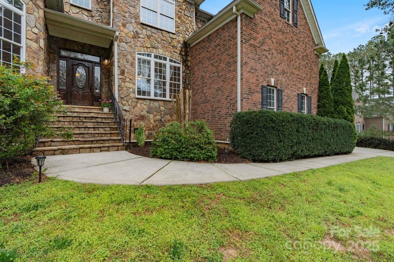 116 Whispering Cove Ct, Mooresville, NC 28117