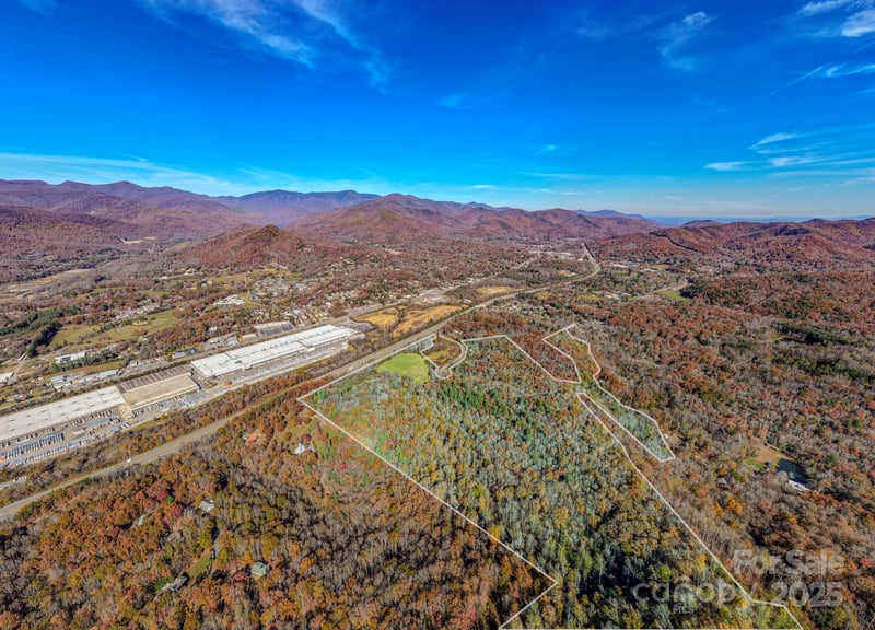 195 Access Rd, Black Mountain, NC 28711