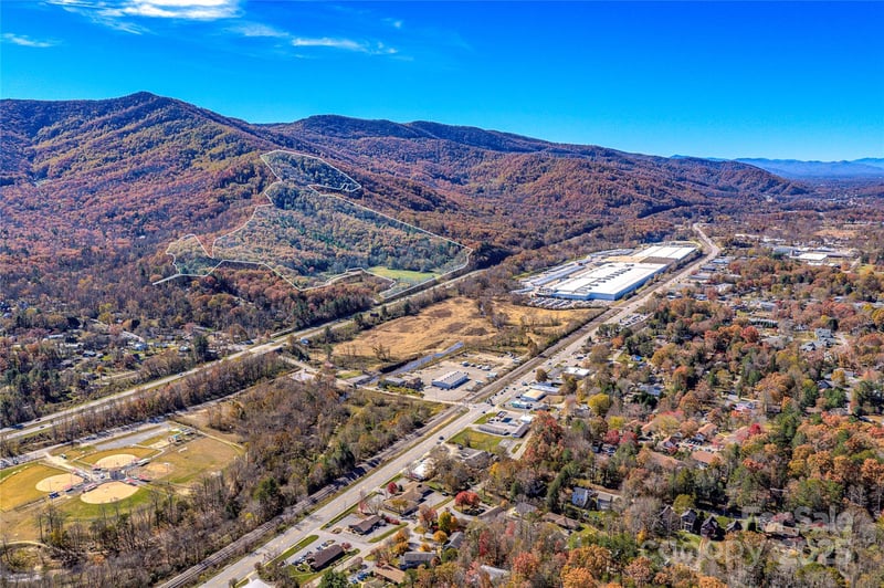 195 Access Rd, Black Mountain, NC 28711
