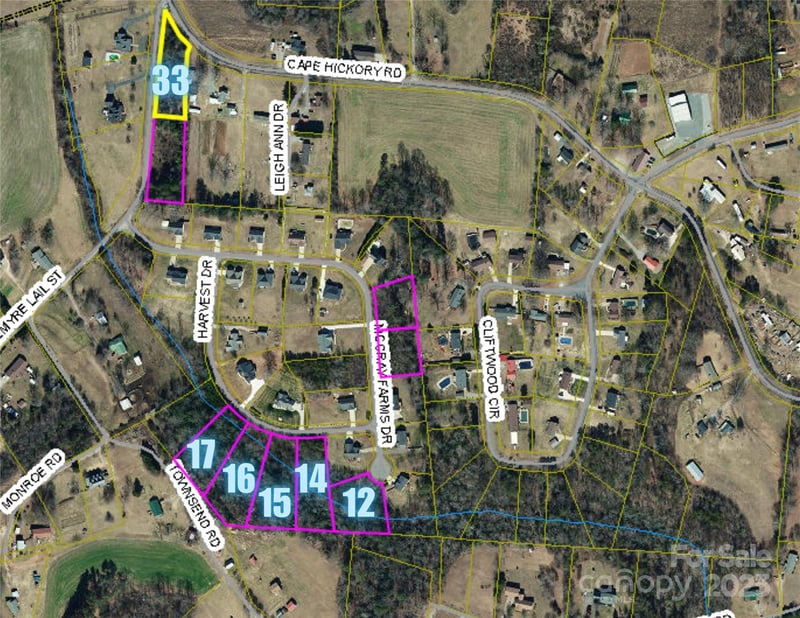 Harvest Dr, Hickory, NC 28601