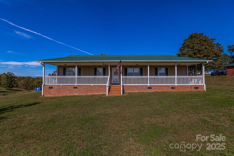 398 W V Thompson Rd, Rutherfordton, NC 28139