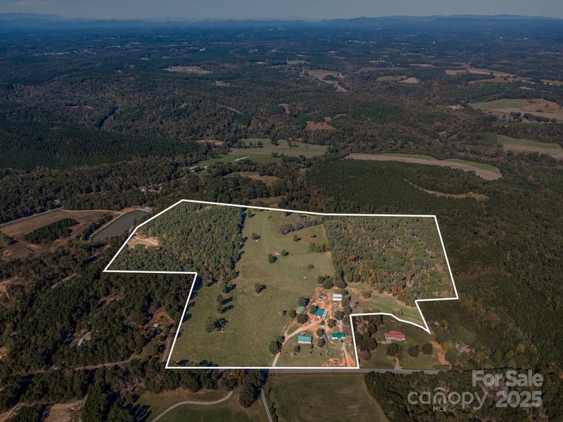 398 W V Thompson Rd, Rutherfordton, NC 28139