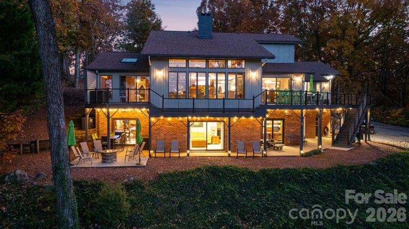 598 Mountain Shore Dr, Denton, NC 27239