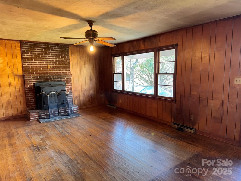 5046 Old Linville Rd, Marion, NC 28752