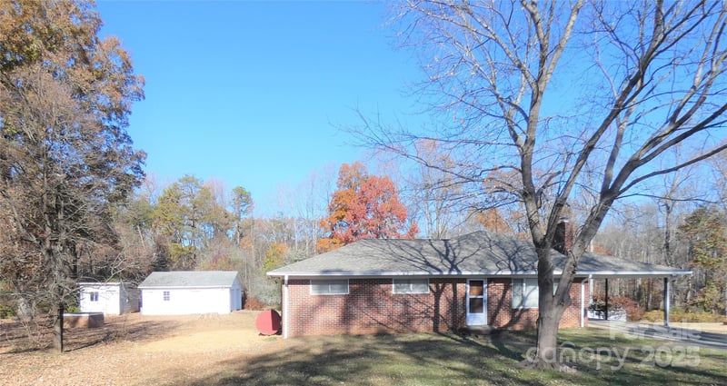 150 Fonda Rd, Statesville, NC 28677