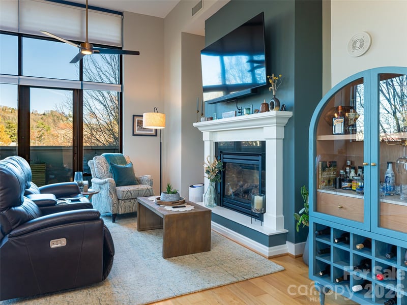 60 Market St #117, Asheville, NC 28801