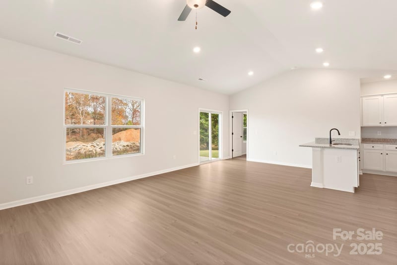 1084 Russell Dr, Winston Salem, NC 27127