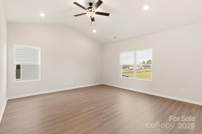 1084 Russell Dr, Winston Salem, NC 27127