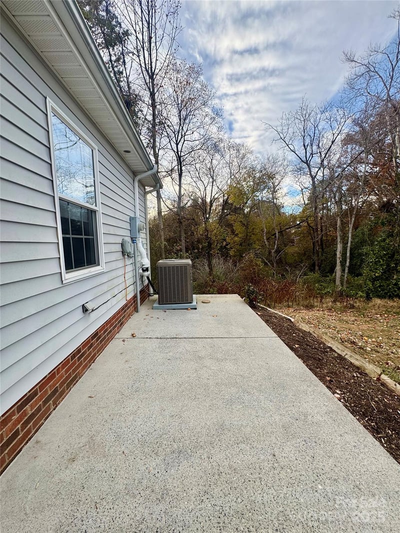 117 24th St, Hickory, NC 28601