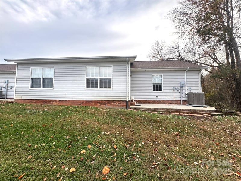 117 24th St, Hickory, NC 28601