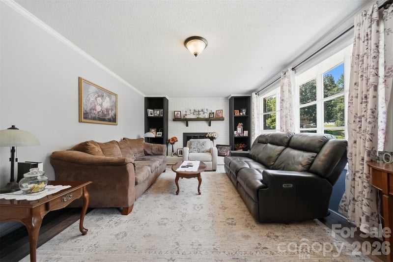 304 Parlier Ave NE, Conover, NC 28613