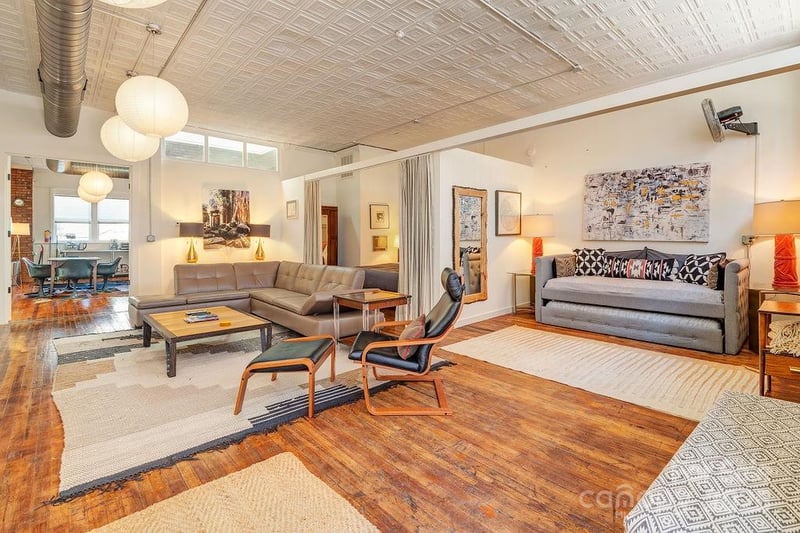 33 Carolina Ln, Asheville, NC 28801