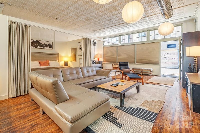 33 Carolina Ln, Asheville, NC 28801