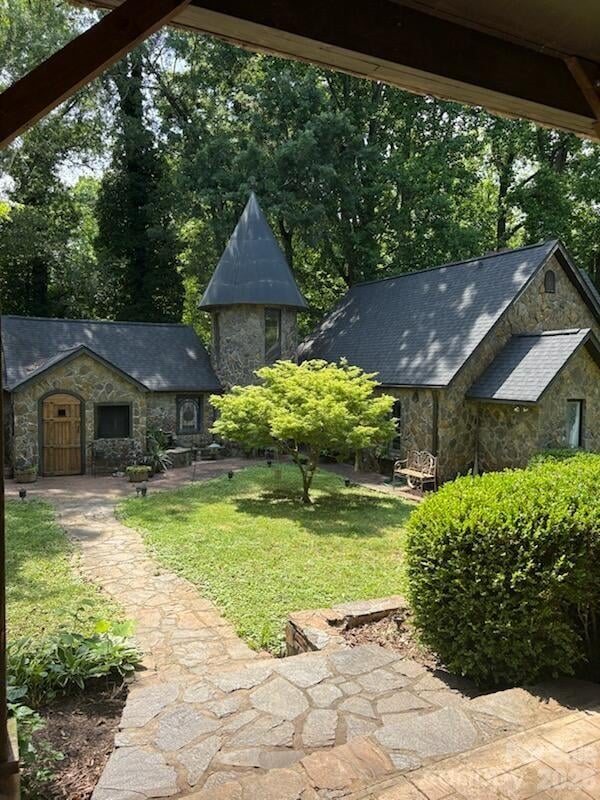 341 N Oak St, Statesville, NC 28677