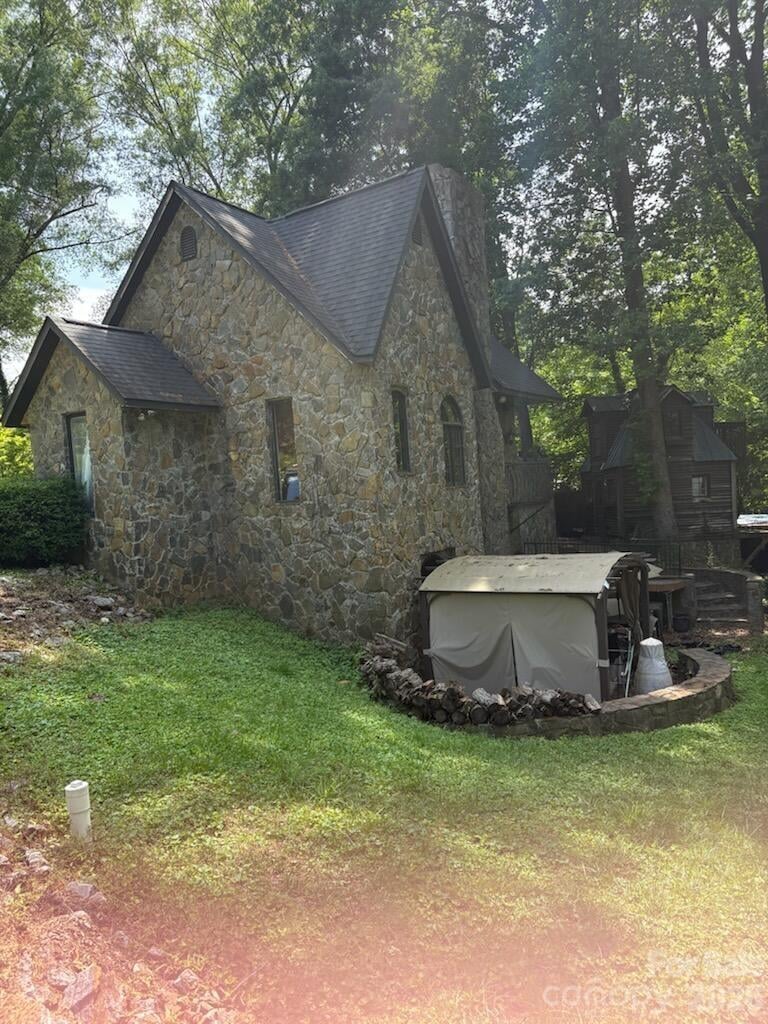 341 N Oak St, Statesville, NC 28677