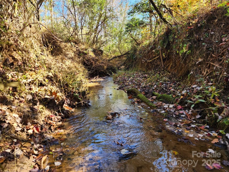 701 Moravian Falls Rd, Wilkesboro, NC 28697