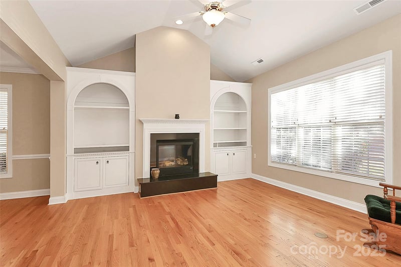 10046 Bishops Gate Blvd, Pineville, NC 28134