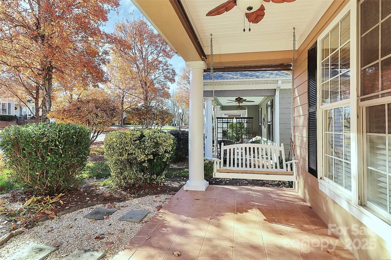 10046 Bishops Gate Blvd, Pineville, NC 28134