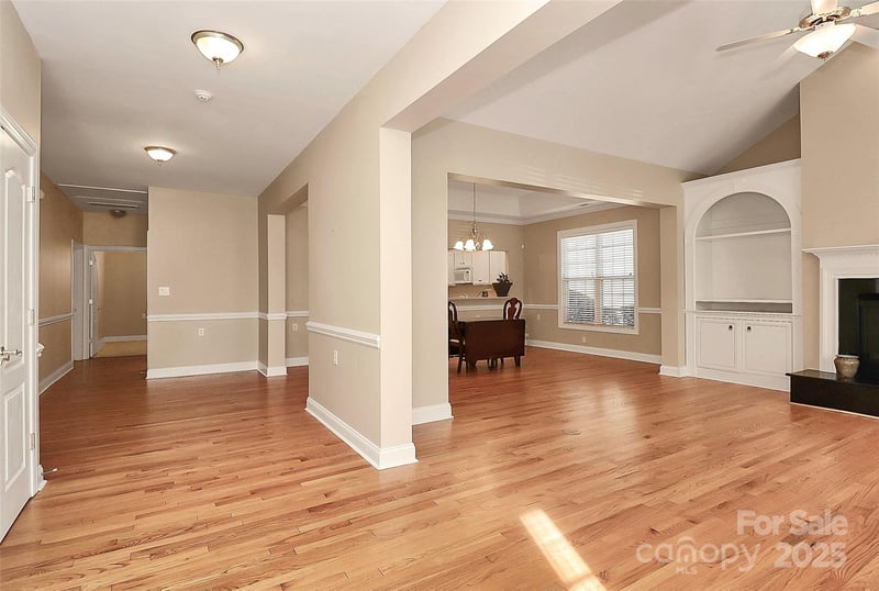 10046 Bishops Gate Blvd, Pineville, NC 28134