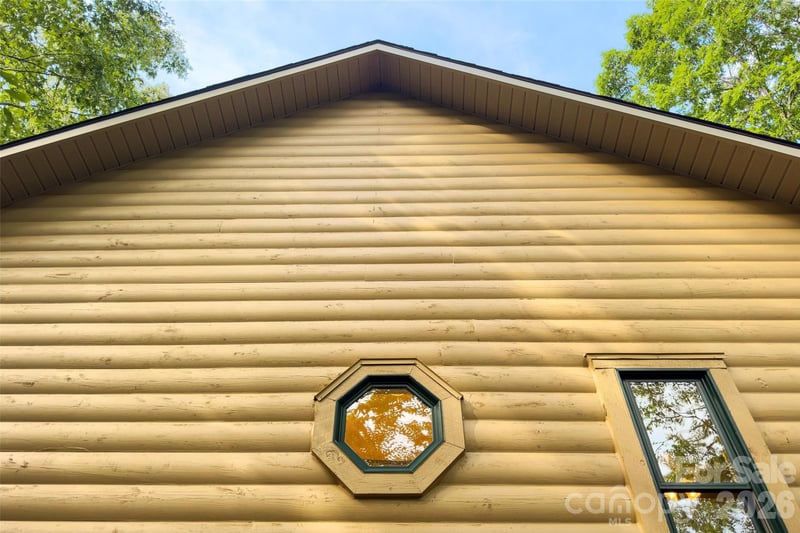 240 Ravenswood Dr, Marion, NC 28752