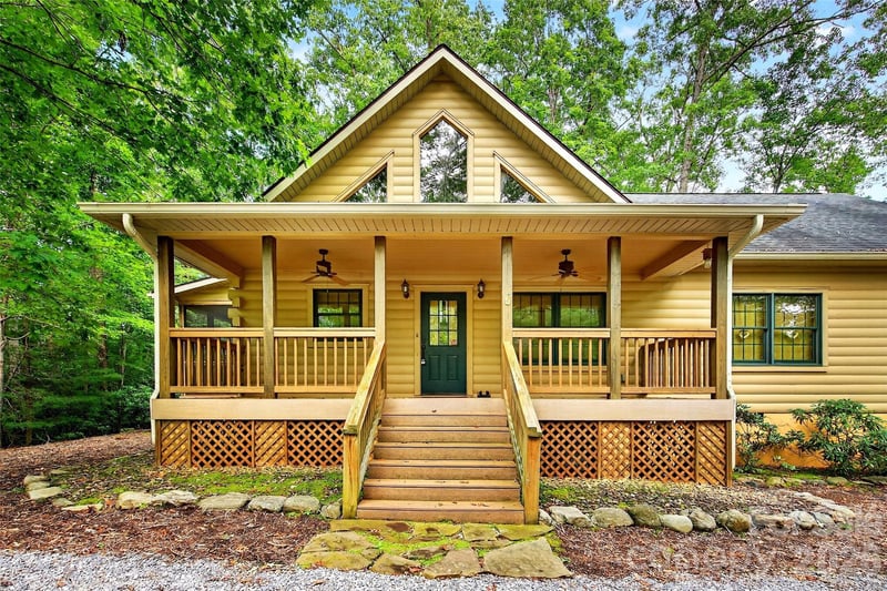 240 Ravenswood Dr, Marion, NC 28752