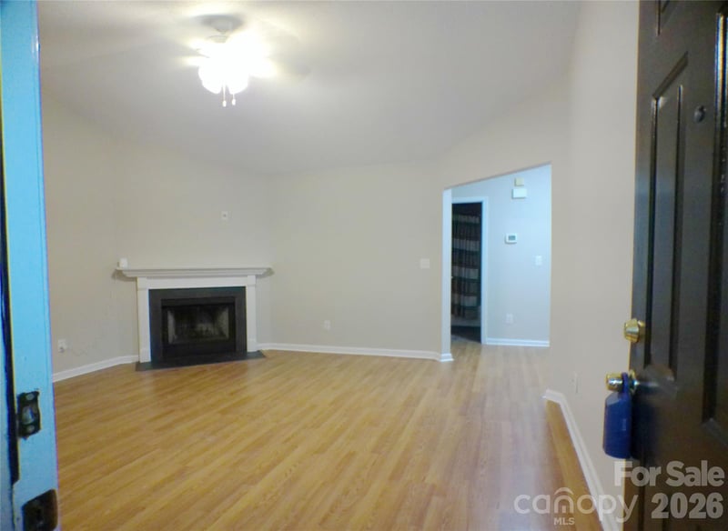 9112 Four Mile Creek Rd, Charlotte, NC 28277