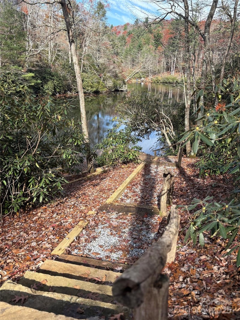00 Hiwassee Rd, Lake Toxaway, NC 28747
