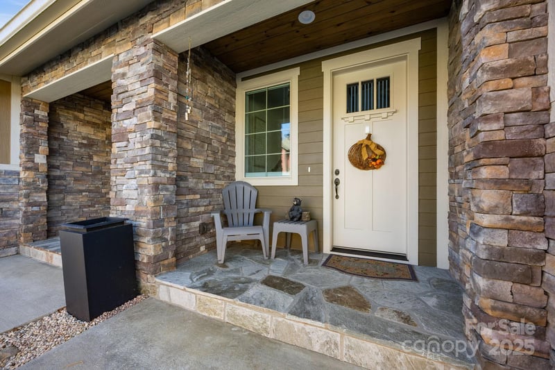 513 Sweet Birch Park Ln, Black Mountain, NC 28711