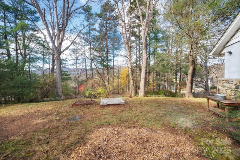 49 Pinedale Rd, Asheville, NC 28805