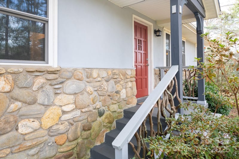 49 Pinedale Rd, Asheville, NC 28805