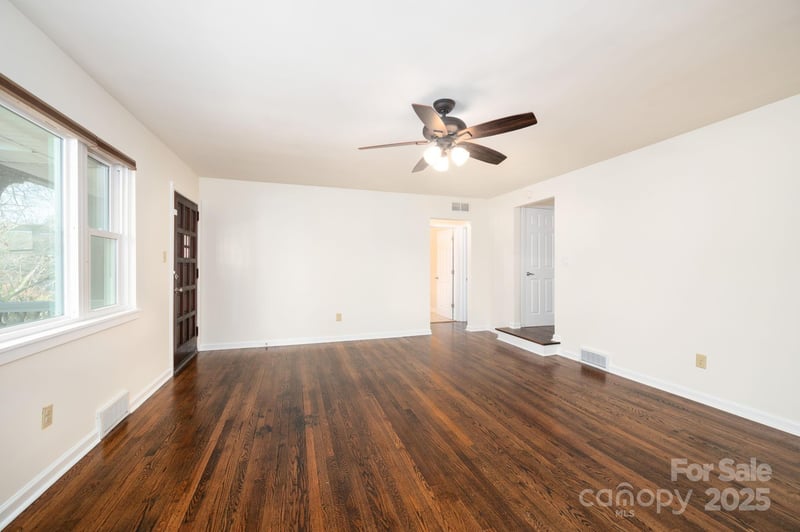 49 Pinedale Rd, Asheville, NC 28805