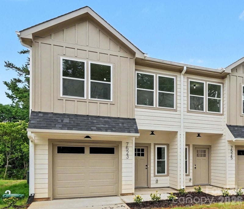 7523 Lawyers Rd, Charlotte, NC 28227