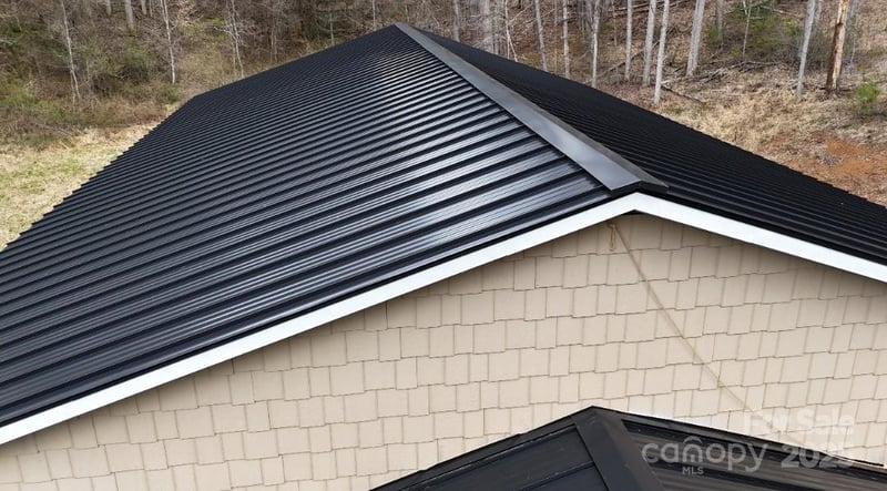 498 Coxes Creek Rd, Burnsville, NC 28714