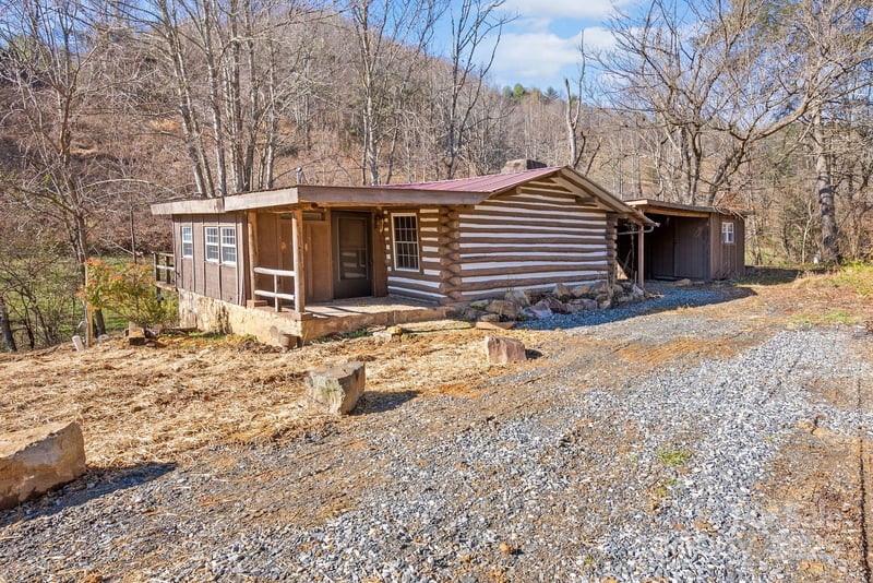 849 Ammons Branch Rd, Marshall, NC 28753