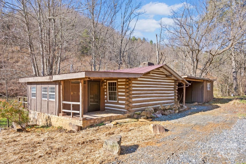 849 Ammons Branch Rd, Marshall, NC 28753