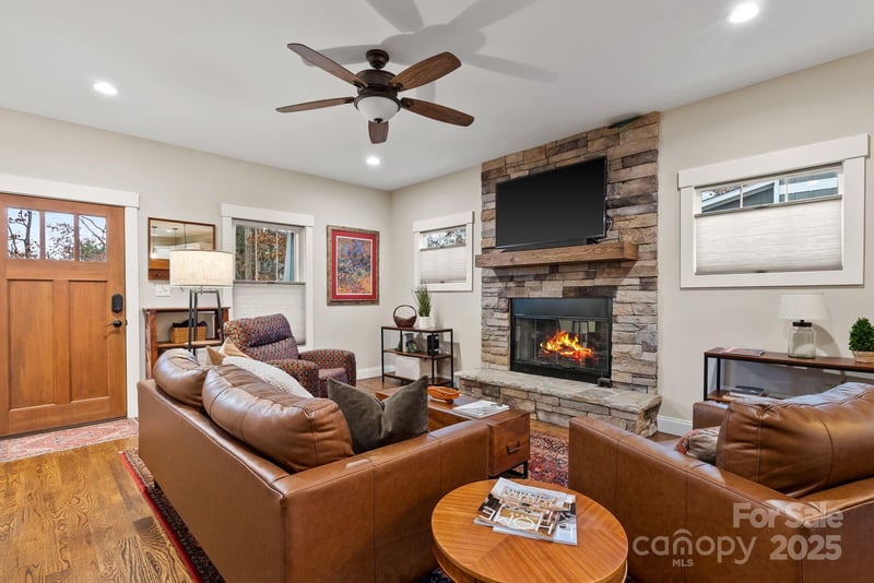 31 Elkmont Dr, Asheville, NC 28804