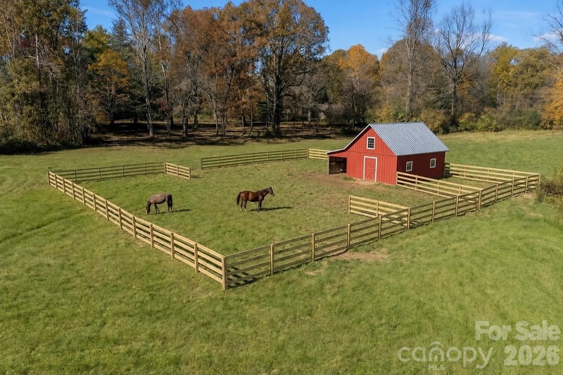 1867 Fruitland Rd, Hendersonville, NC 28792