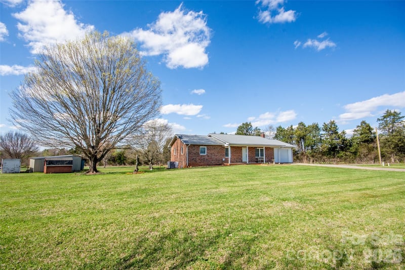 2890 Hobson Rd, Cleveland, NC 27013