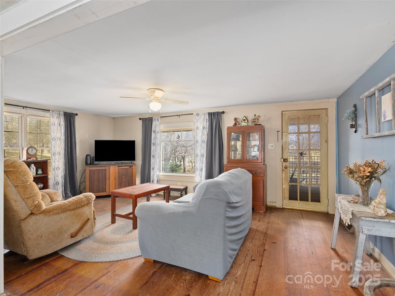 396 Will Hyatt Rd, Waynesville, NC 28786