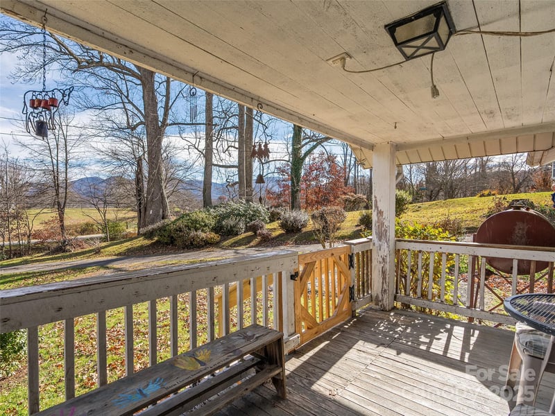 396 Will Hyatt Rd, Waynesville, NC 28786