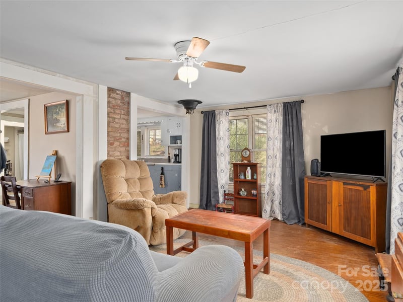 396 Will Hyatt Rd, Waynesville, NC 28786