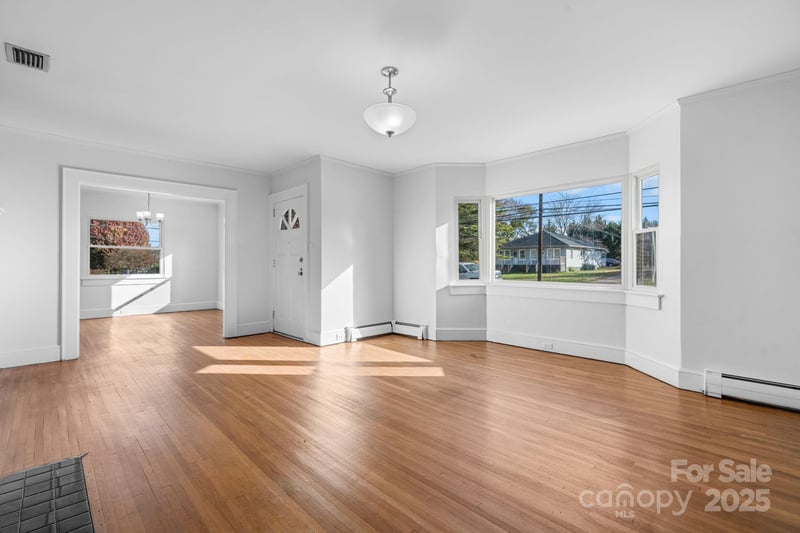 313 17th St, Hickory, NC 28601