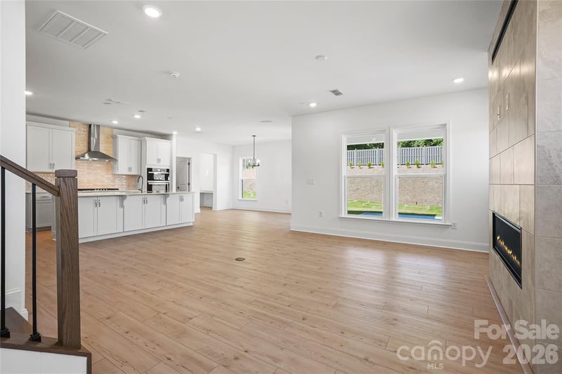 1023 Wt Ferguson Dr, Matthews, NC 28104