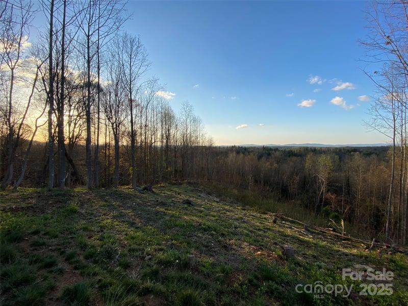 1030 River Club Rg, Lenoir, NC 28645