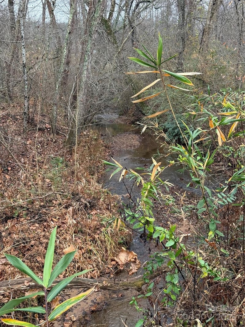 Oak Hill School Rd, Lenoir, NC 28645