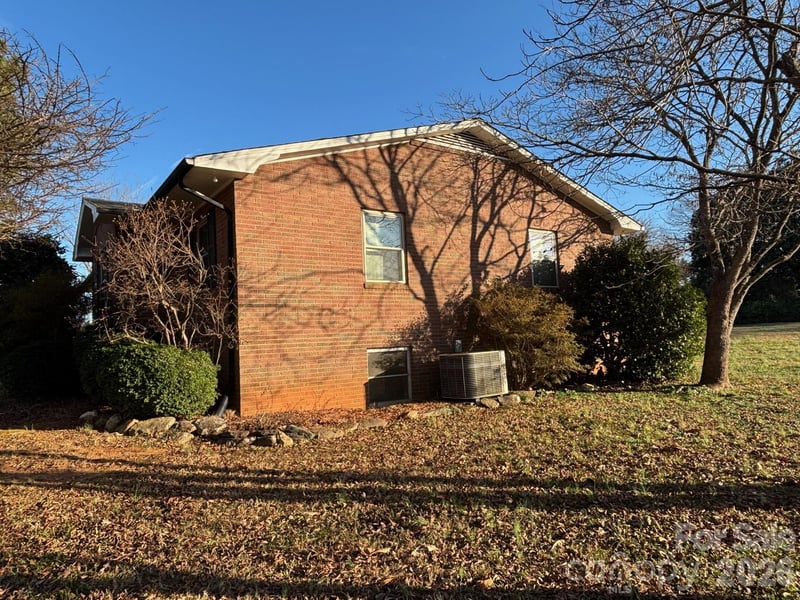150 Old Georgia Rd, Statesville, NC 28625