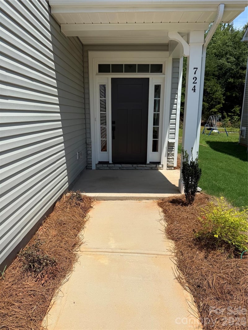 724 Inwood Hill Dr #8, Gastonia, NC 28056