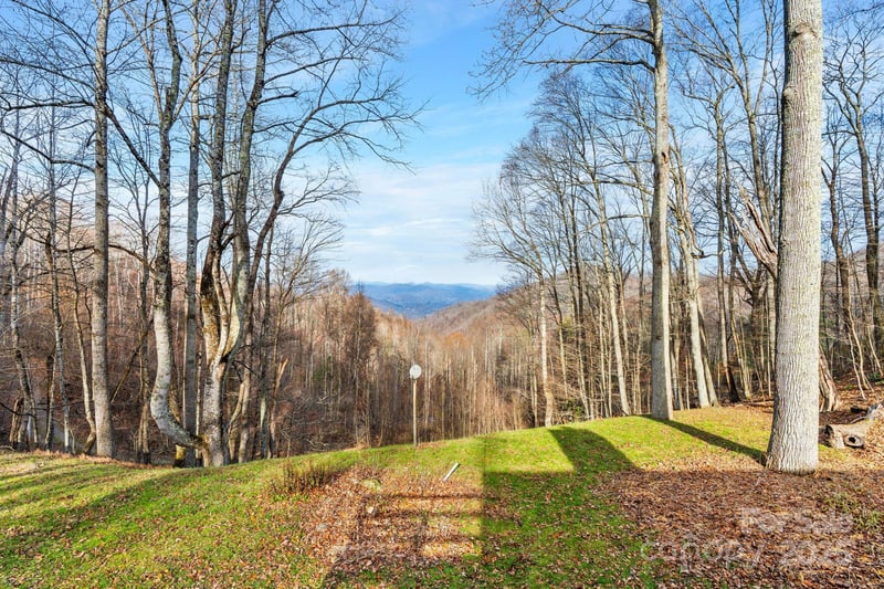 2650 Secluded Valley Rd, Marshall, NC 28753
